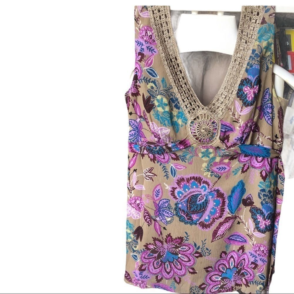i.e Silk paisley top pink blue and gold w/tie back